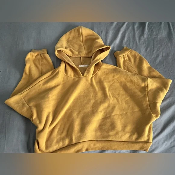 Mustard yellow cropped hoodie !!! - Picture 2 of 10